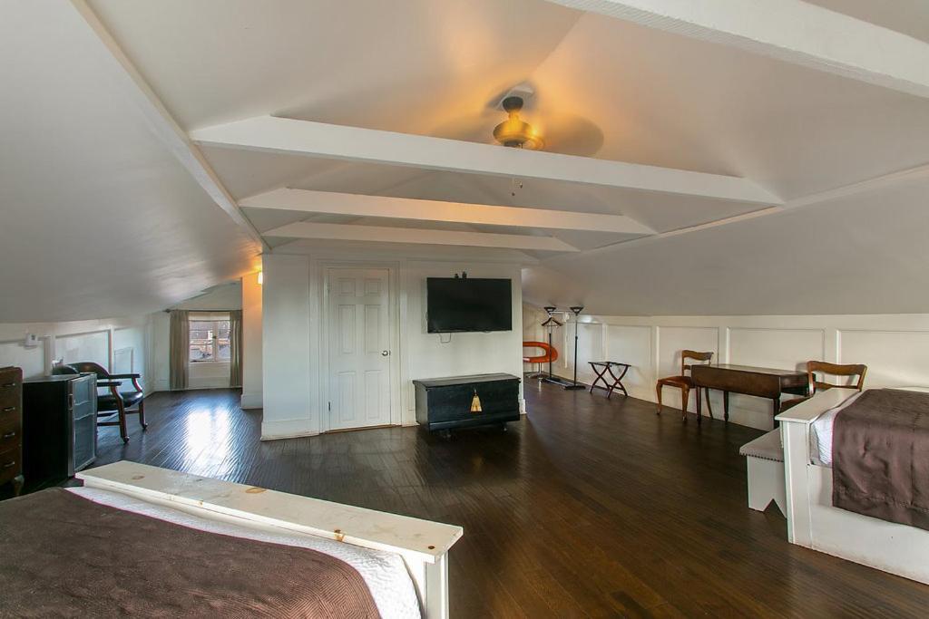 Lafitte Hotel&bar